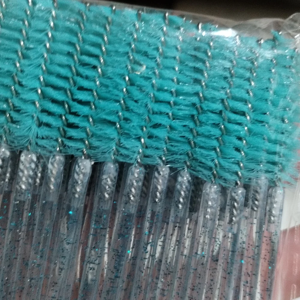 Aqua Glitter Eyelash Brushes